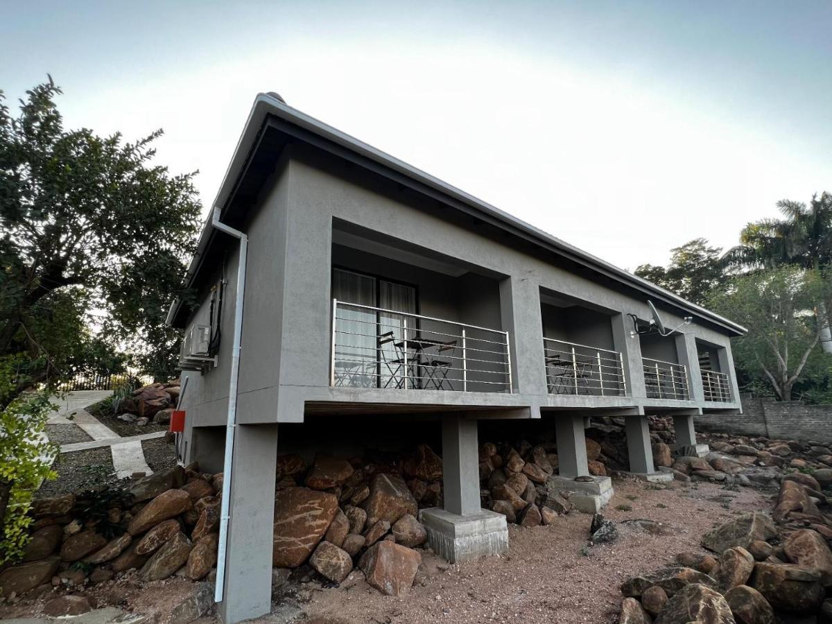Moya-Sky Apartment Komatipoort Luaran gambar